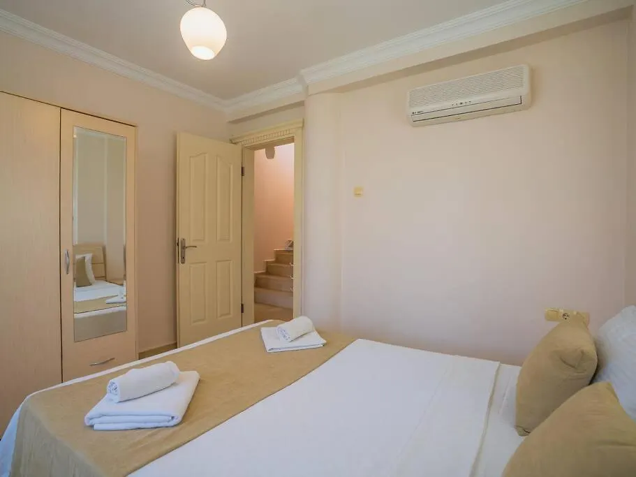 Calis'Ta Denize Sifir 10 Kisilik Villa Starfish 4 Fethiye